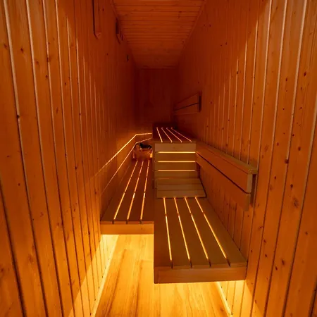 Iatrus Guest & Sauna Apartment