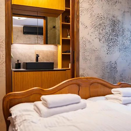 Iatrus Guest & Sauna Apartament